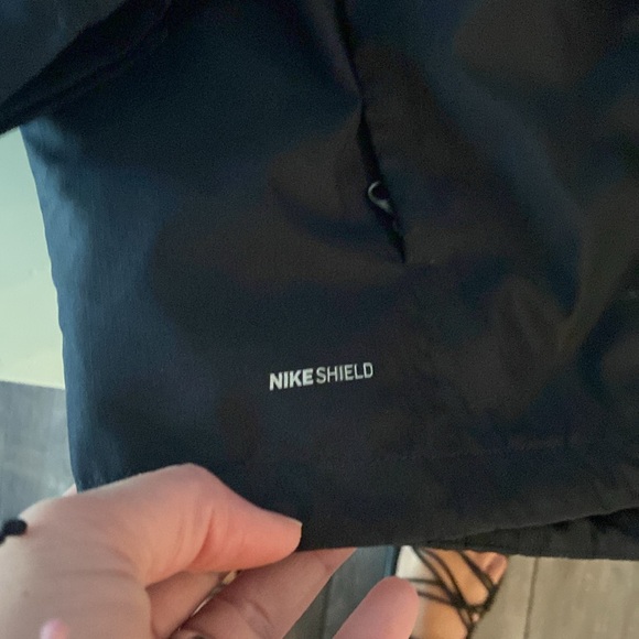 Nike Kids Windbreaker/Sheild - Picture 7 of 14